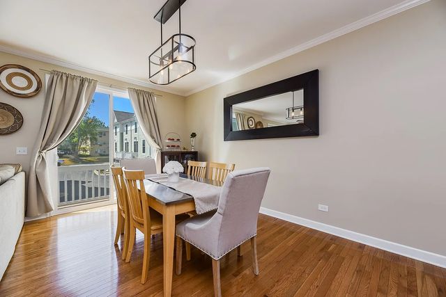 415 N President Street A, Wheaton, IL 60187