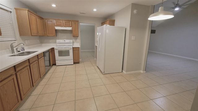 1335 Hidden Canyon Rd, Katy, TX 77450