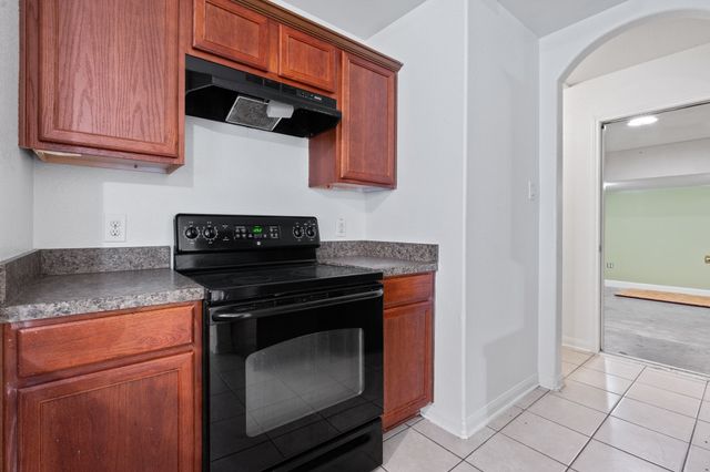 600 Noble Grove Lane, Fort Worth, TX 76140