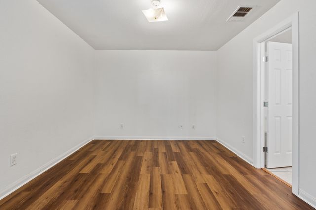 600 Noble Grove Lane, Fort Worth, TX 76140