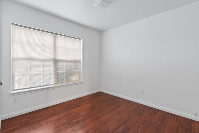 600 Noble Grove Lane, Fort Worth, TX 76140