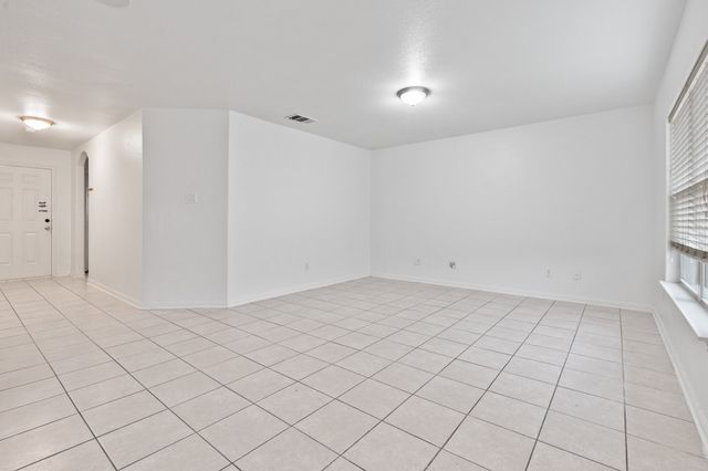 600 Noble Grove Lane, Fort Worth, TX 76140