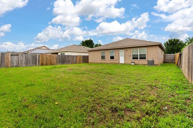 600 Noble Grove Lane, Fort Worth, TX 76140