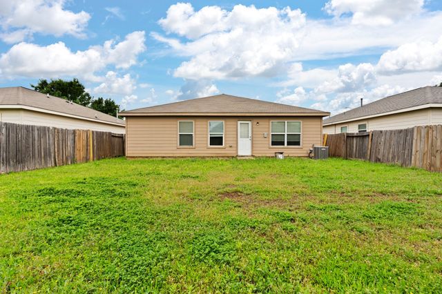 600 Noble Grove Lane, Fort Worth, TX 76140