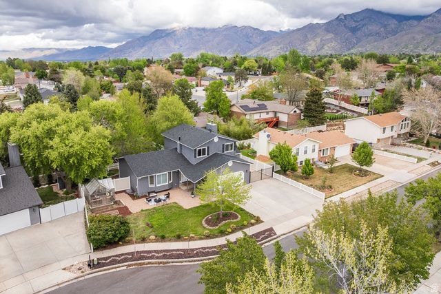 2027 E 10095 S, Sandy, UT 84092