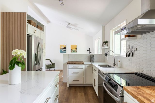 2027 E 10095 S, Sandy, UT 84092