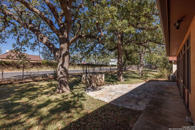 1200 Doe Run, Fredericksburg, TX 78624