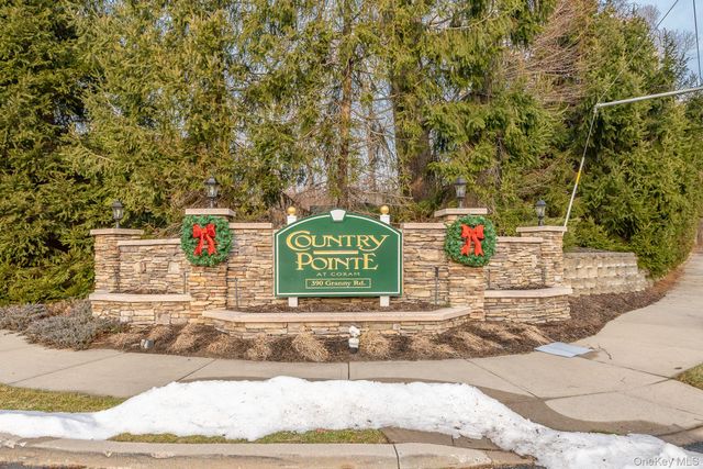 59 Crossbar Road 59, Medford, NY 11763