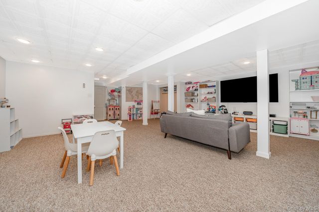 59 Crossbar Road 59, Medford, NY 11763