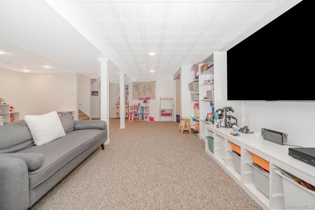 59 Crossbar Road 59, Medford, NY 11763