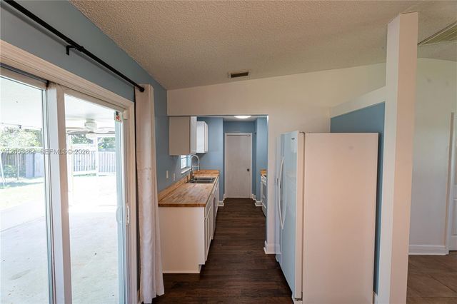 618 SW Ray Ave, Port St. Lucie, FL 34983