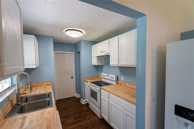 618 SW Ray Ave, Port St. Lucie, FL 34983