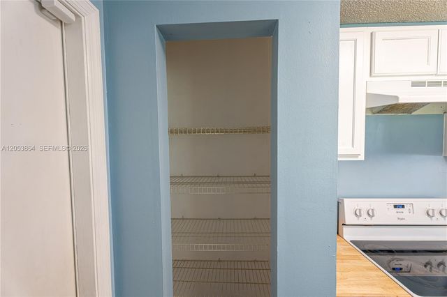 618 SW Ray Ave, Port St. Lucie, FL 34983