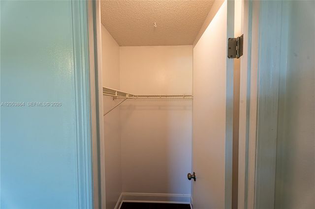 618 SW Ray Ave, Port St. Lucie, FL 34983