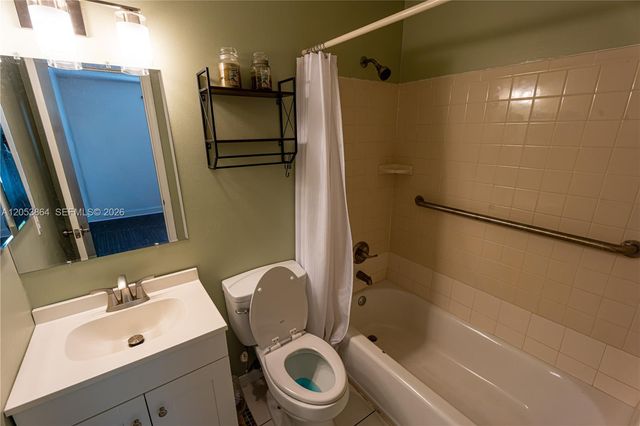 618 SW Ray Ave, Port St. Lucie, FL 34983