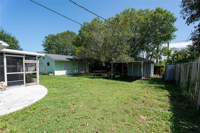 618 SW Ray Ave, Port St. Lucie, FL 34983