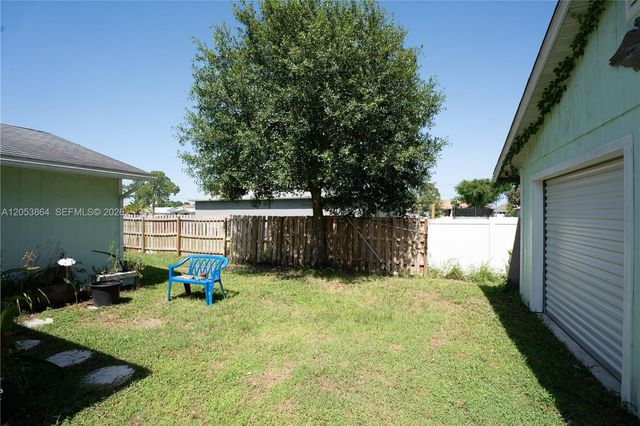 618 SW Ray Ave, Port St. Lucie, FL 34983