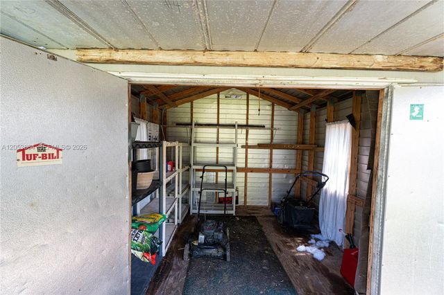 618 SW Ray Ave, Port St. Lucie, FL 34983