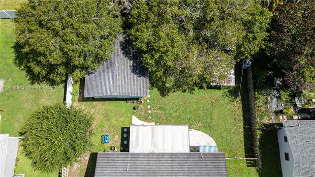618 SW Ray Ave, Port St. Lucie, FL 34983