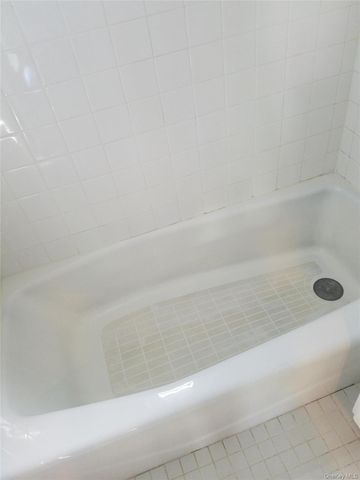 20506 35th Avenue 331, Bayside, NY 11361