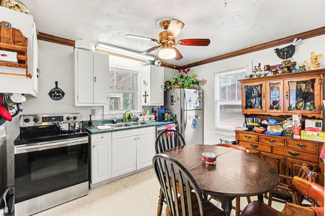 1018 S Graycroft Ave, Madison, TN 37115