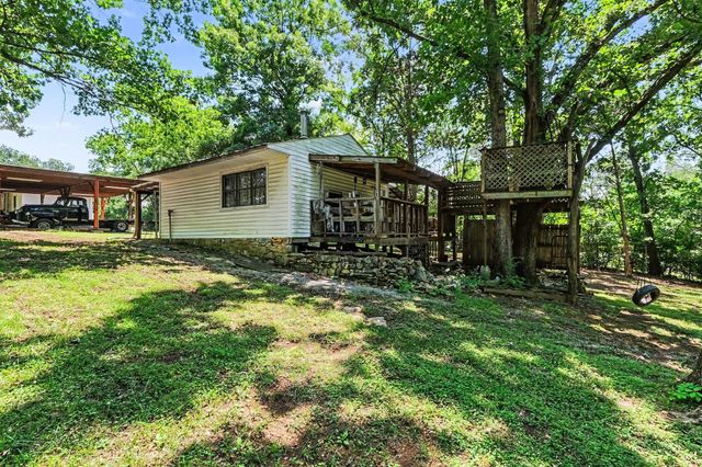 1018 S Graycroft Ave, Madison, TN 37115