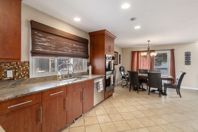 28909 Hidden Trail, Farmington Hills, MI 48331