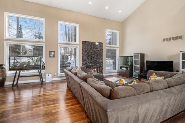 28909 Hidden Trail, Farmington Hills, MI 48331