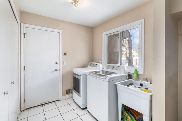 28909 Hidden Trail, Farmington Hills, MI 48331