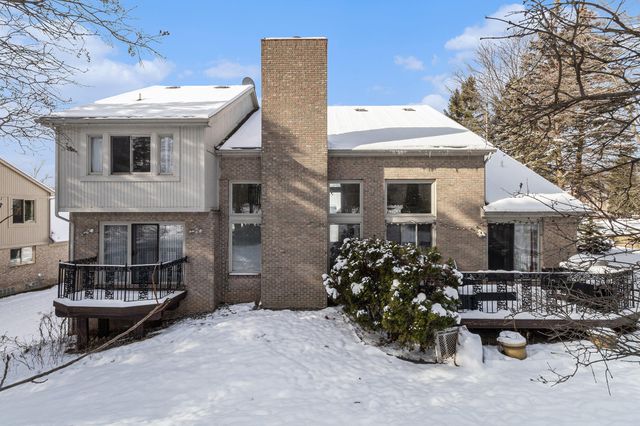 28909 Hidden Trail, Farmington Hills, MI 48331