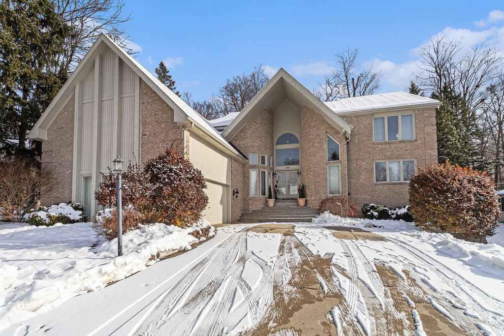 28909 Hidden Trail, Farmington Hills, MI 48331