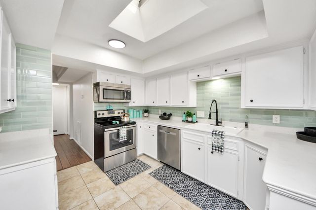 18209 Vinland Drive, Houston, TX 77058