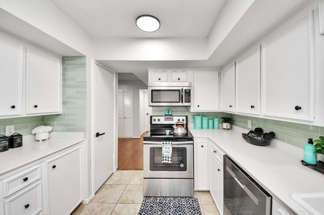 18209 Vinland Drive, Houston, TX 77058