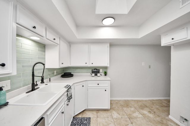 18209 Vinland Drive, Houston, TX 77058