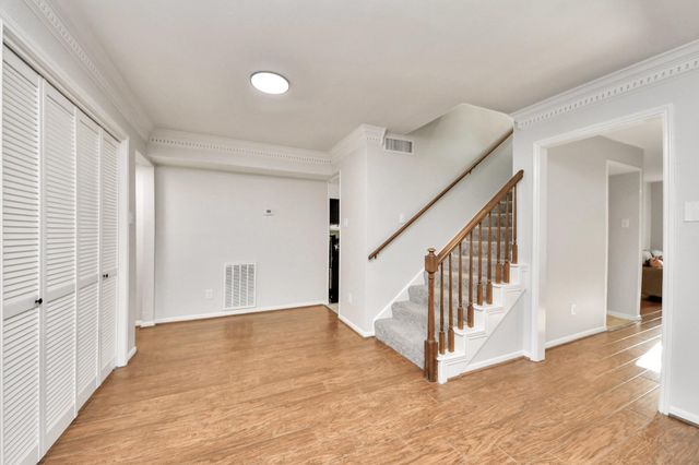 18209 Vinland Drive, Houston, TX 77058