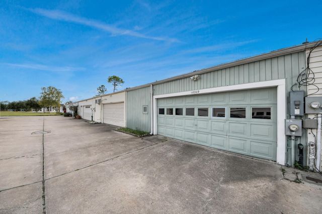 18209 Vinland Drive, Houston, TX 77058