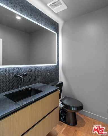 5623 Murray Lane, Los Angeles, CA 90016