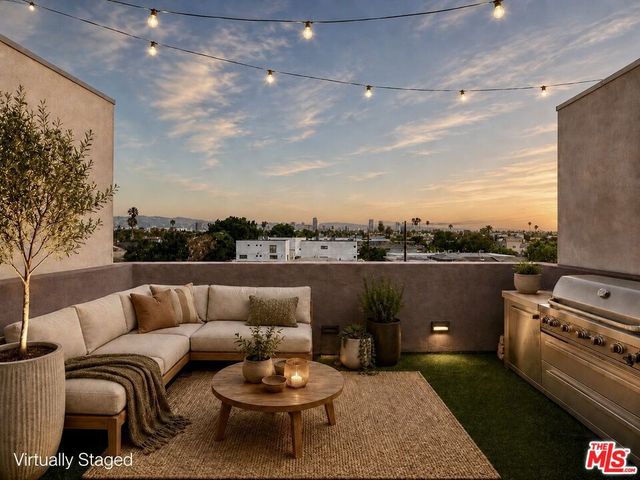 5623 Murray Lane, Los Angeles, CA 90016