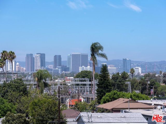 5623 Murray Lane, Los Angeles, CA 90016