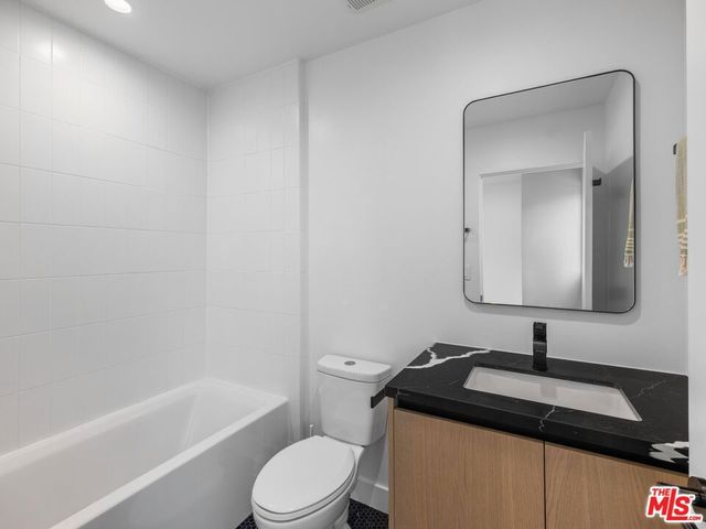 5623 Murray Lane, Los Angeles, CA 90016