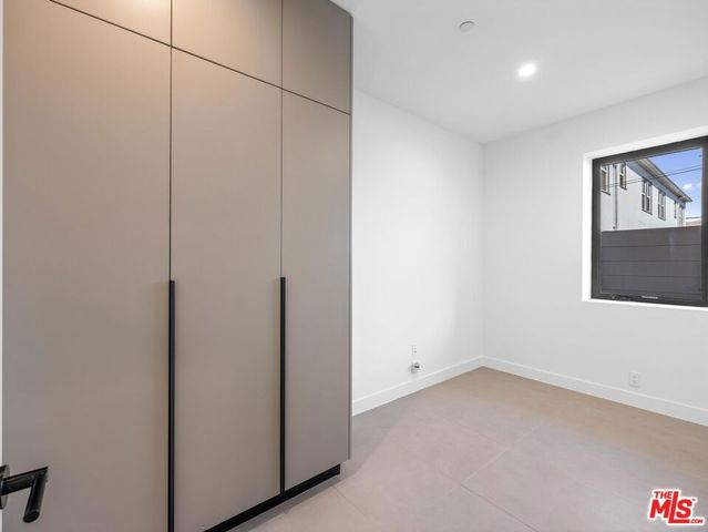 5623 Murray Lane, Los Angeles, CA 90016