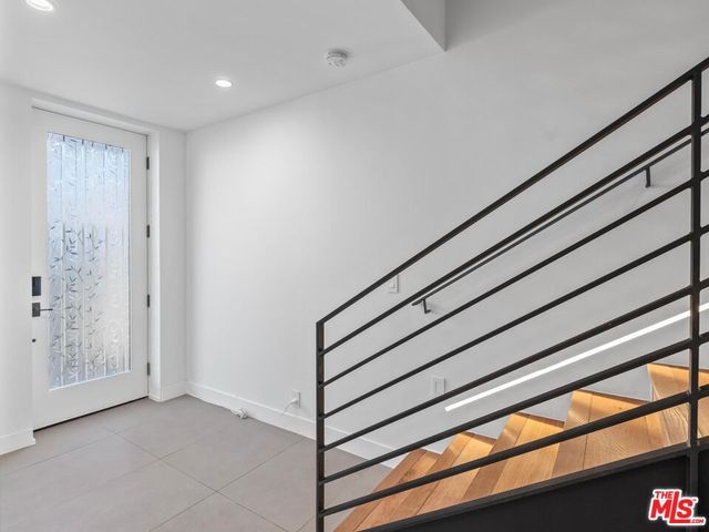 5623 Murray Lane, Los Angeles, CA 90016