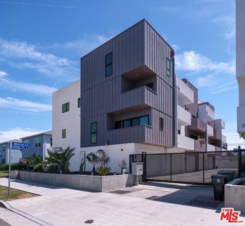 5623 Murray Lane, Los Angeles, CA 90016