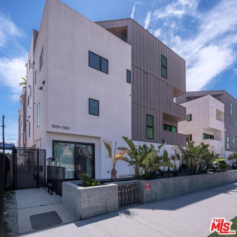 5623 Murray Lane, Los Angeles, CA 90016 — photo 2