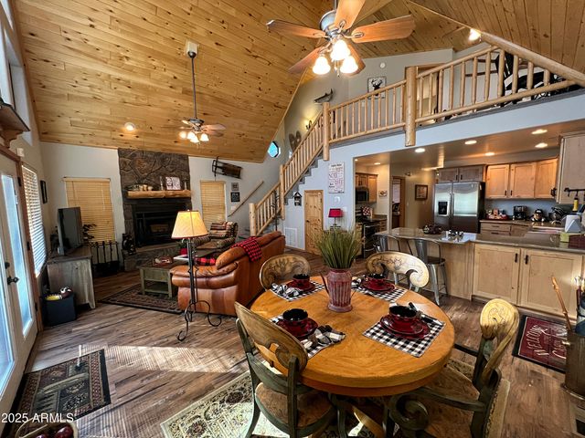 2240 FAIRWAY Drive, Overgaard, AZ 85933