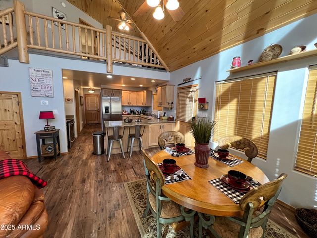 2240 FAIRWAY Drive, Overgaard, AZ 85933