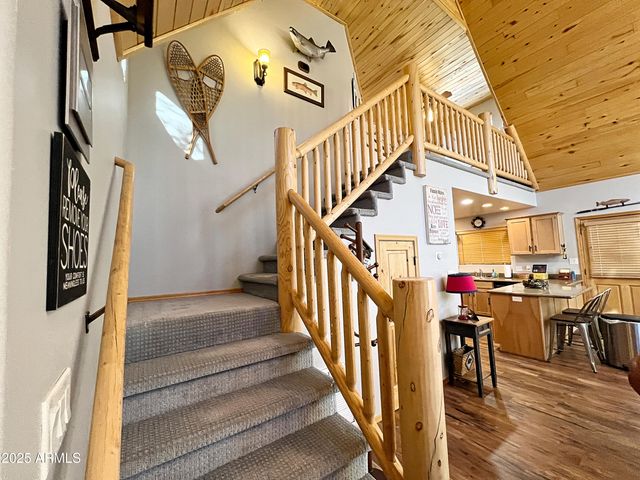 2240 FAIRWAY Drive, Overgaard, AZ 85933