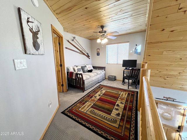 2240 FAIRWAY Drive, Overgaard, AZ 85933