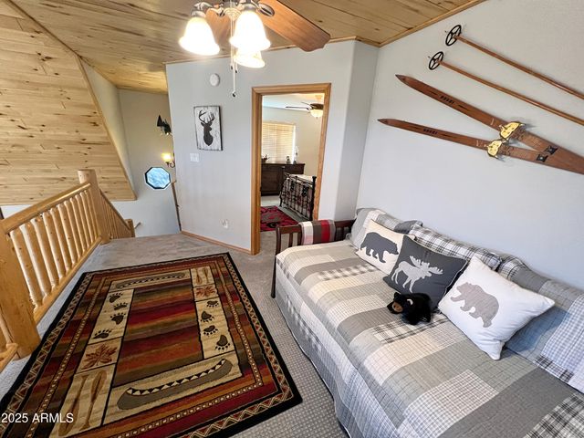 2240 FAIRWAY Drive, Overgaard, AZ 85933