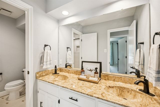 2819 Staffordshire Drive, Carrollton, TX 75007